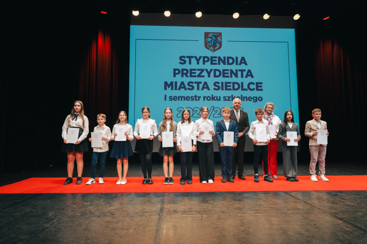 Najzdolniejsi uczniowie odebrali stypendia Prezydenta Miasta Siedlce