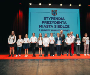 Najzdolniejsi uczniowie odebrali stypendia Prezydenta Miasta Siedlce