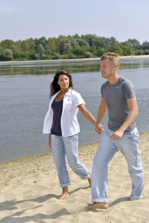 M jak miłość. Paweł (Rafał Mroczek), Majka (Laura Samojłowicz)