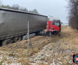 Wypadek na DK 25 pod Bydgoszczy! Kilka osób rannych, w tym dziecko [ZDJĘCIA]
