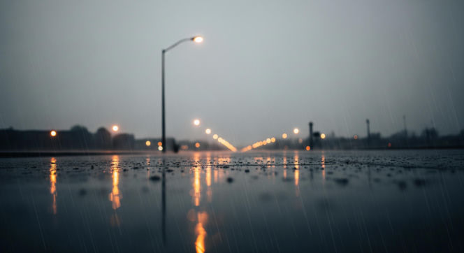 Tragiczna śmierć 12-latki. Co wiadomo o zdarzeniu przy szkole w Jeleniej Górze?