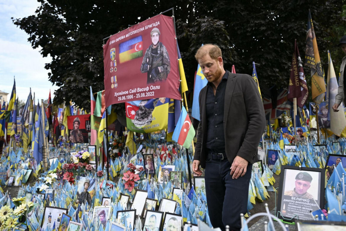 Książę Harry odwiedza Ukrainę.