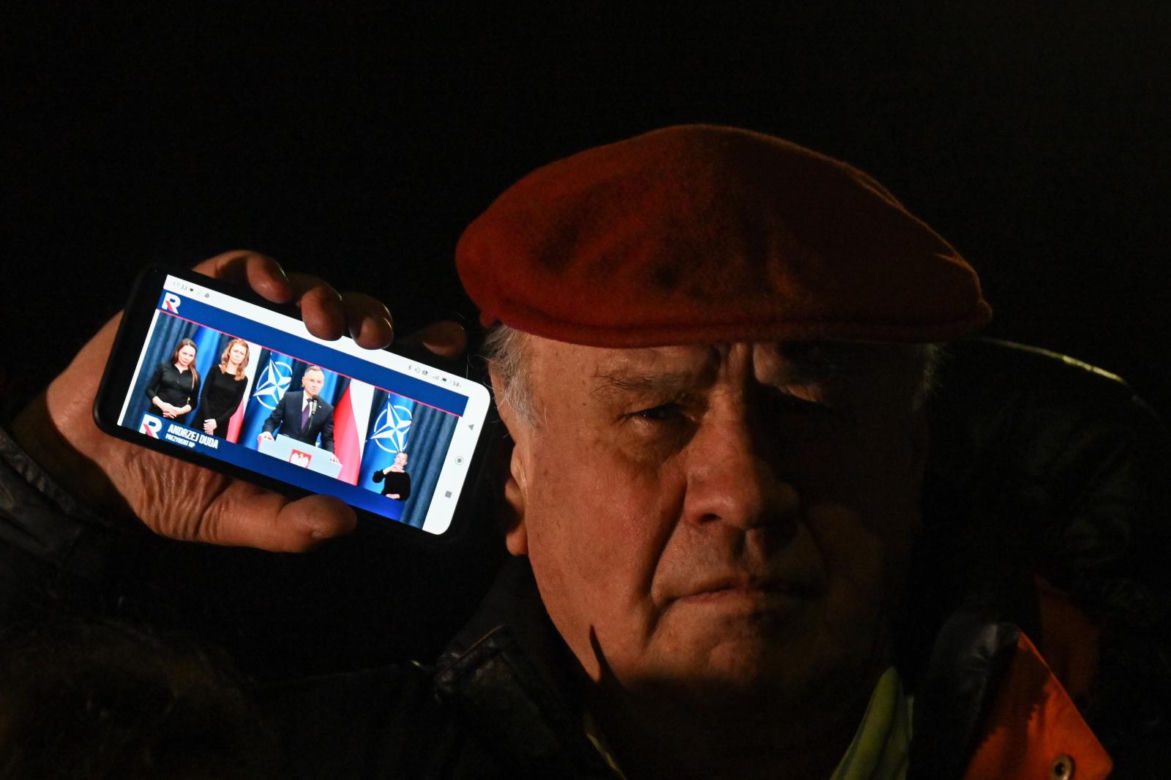 Manifestacje przed zakładami karnymi, w których przebywali Mariusz Kamiński i Maciej Wąsik