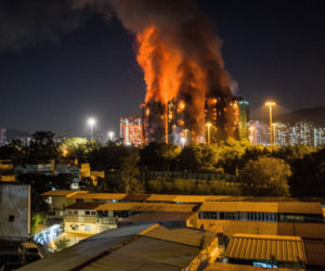 Pożar wieżowców w Hongkongu