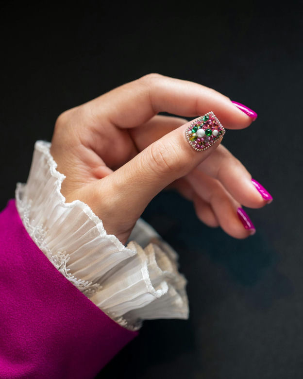 Śliwka na paznokciach to najmodniejszy manicure nadchodzącej jesieni