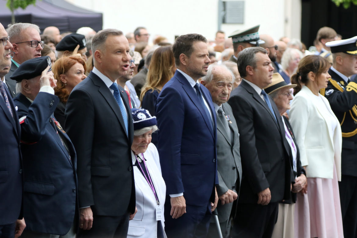 TYT Prezydenci Duda i Trzaskowski mówią o jedności. Na oczach powstańców warszawskich