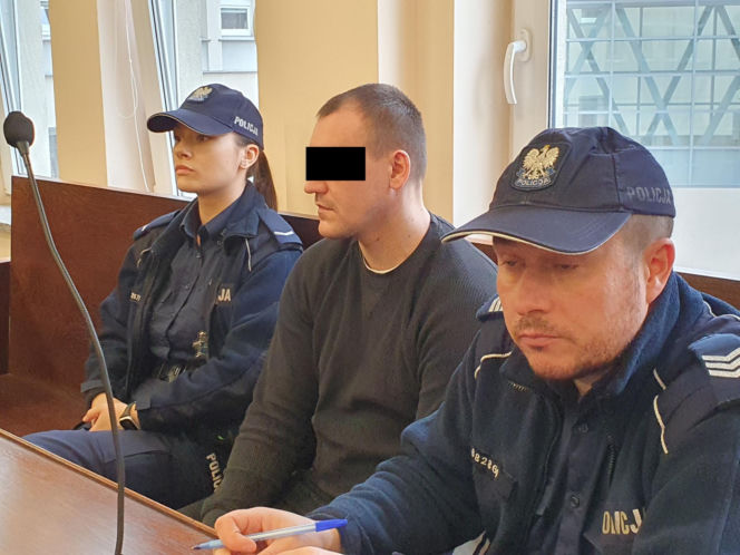 Podciął gardło koledze, bo pokłócili się o kobietę. W tle walka o dziecko