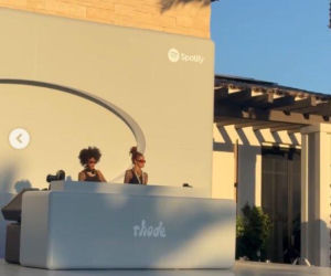 Sara Boruc z córką na Coachelli. Trudno rozróżnić, która jest starsza!