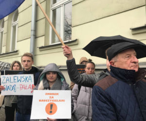 „Kuratorium do roboty”, „Zalewska, nie zdałaś”. Strajk uczniów w Lublinie