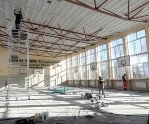Remont Sali Gimnastycznej w Zespół Szkół Ponadpodstawowych z Nawojowej 