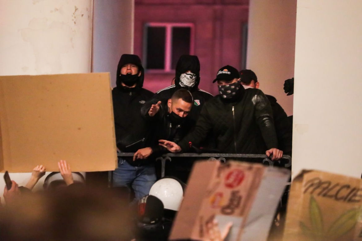 Wojna o kościół na pl.Trzech Krzyży 