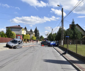 19-latka w Fiacie Seicento skasowała Ferrari GTC4 Lusso warte milion złotych