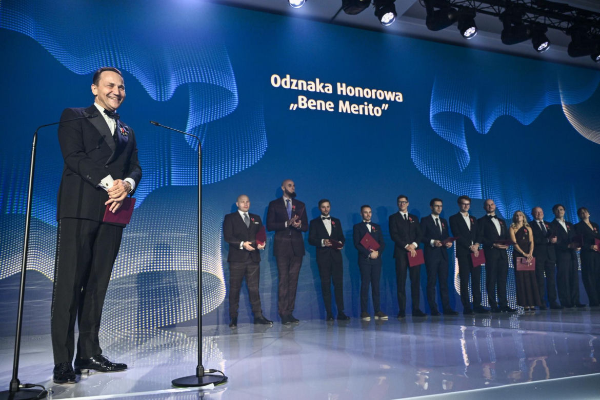 Radosław Sikorski odznaczył Ambasadorów Totalizatora Sportowego