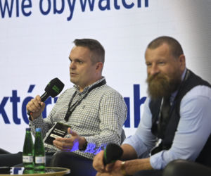 Warszawskie Targi Obronne. Scena Biała. Stawić czoła wojnie. Zostać czy wyjechać – Debata WYDAWNICTWA NAUKOWEGO PWN o bezpieczeństwie obywateli