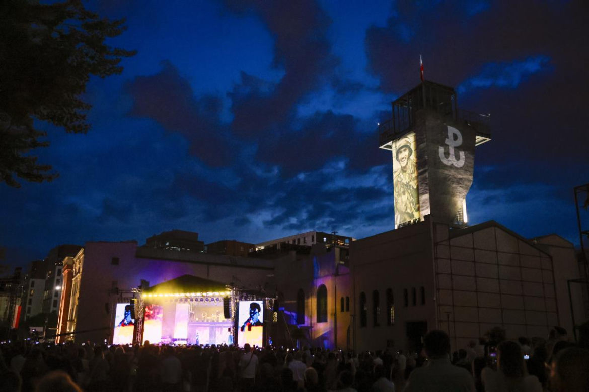 Koncert Brodki w Parku Wolności przy Muzeum Powstania Warszawskiego