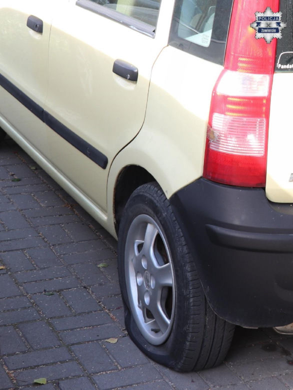 Wandal w Porębie zniszczył kilkanaście samochodów. To nie wszystko, co miał na sumieniu