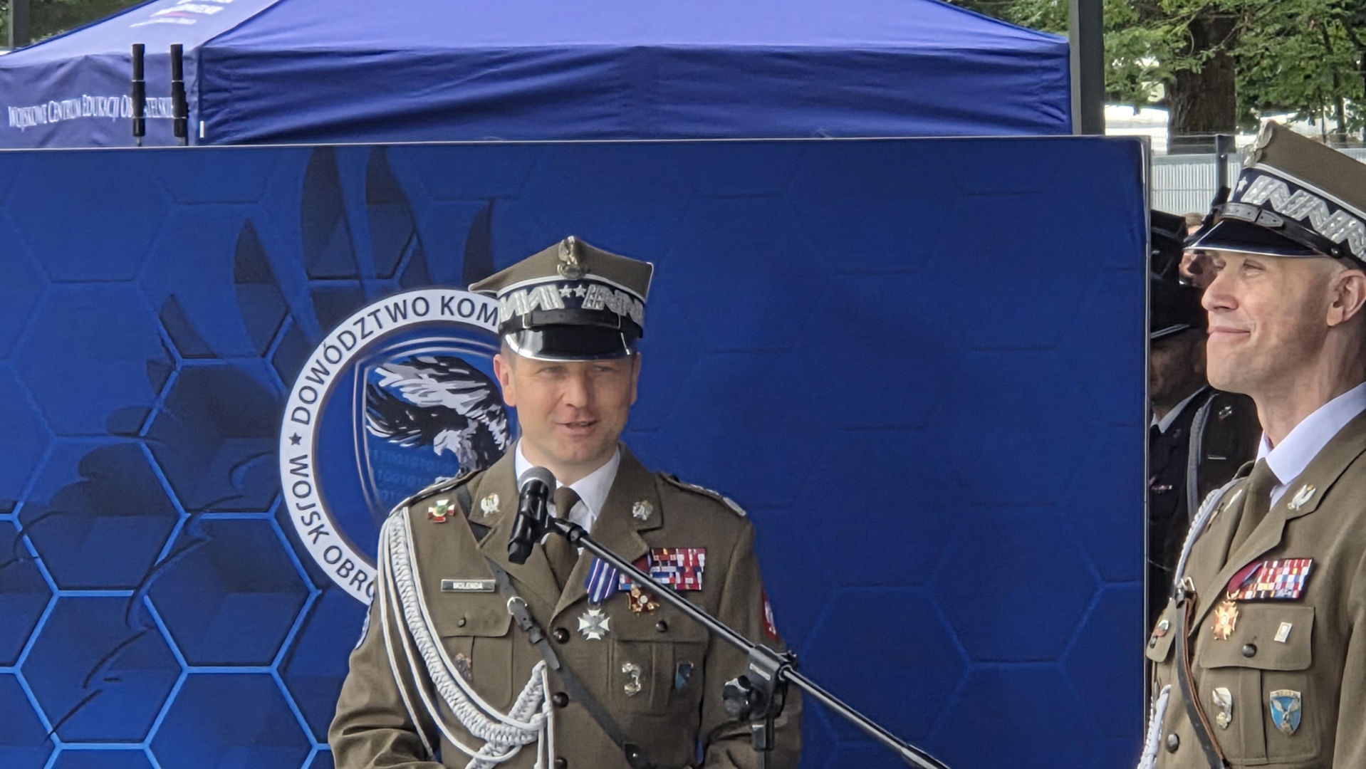 „Budowaliśmy samolot w trakcie lotu z pożarem”. Generał Molenda przechodzi do NATO