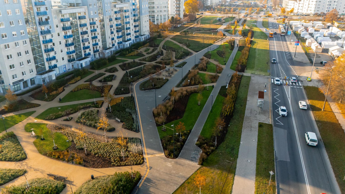 Park nad Południową Obwodnicą Warszawy w marcu 2026 r.