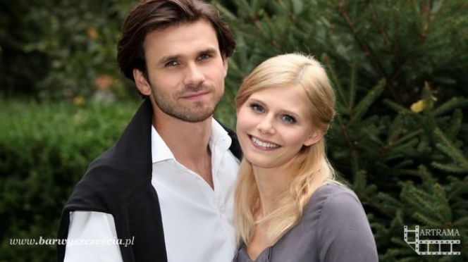 Barwy szczęścia. Iwona (Izabela Zwierzyńska), Aleksander Korycki (Krzysztof Wach)