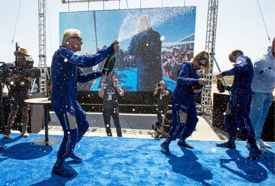 Miliarder Richard Branson poleciał w kosmos 