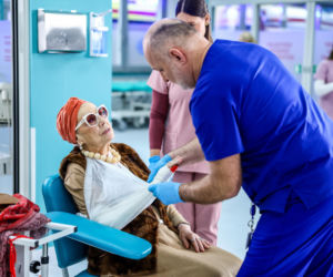 Szpital św. Anny, odcinek 100: Awaria zasilania w szpitalu! Lekarze podejmują dramatyczną walkę o życie pacjentów