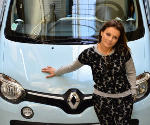 Katarzyna Glinka jeździ nowym Renault Twingo