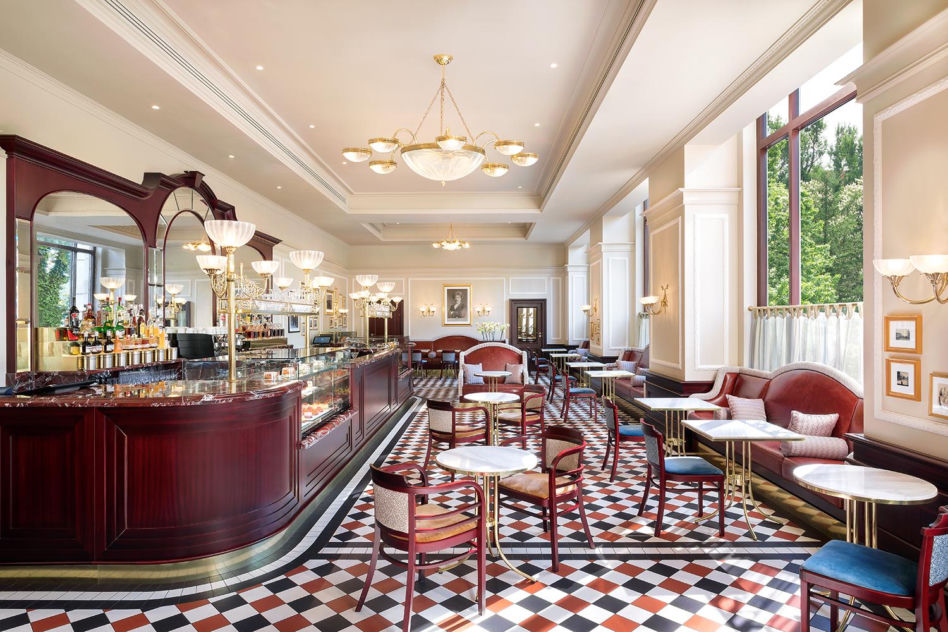 Hotel Bristol