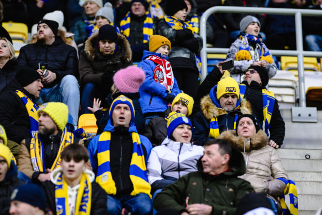 Arka Gdynia - Raków Częstochowa, zdjęcia kibiców i piłkarzy z meczu 17. kolejki PKO BP Ekstraklasy