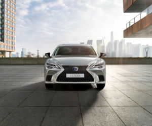 (2021) Lexus LS po liftingu
