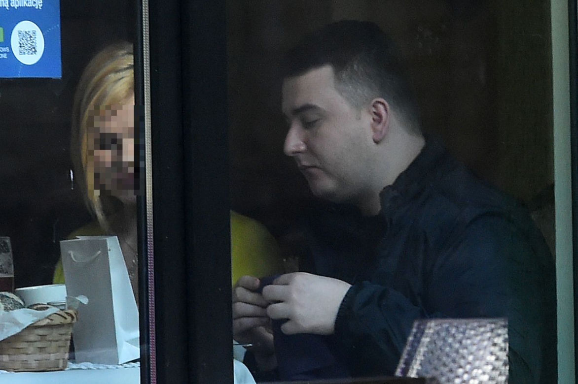 Wszystkie dziewczyny u boku Bartłomieja Misiewicza