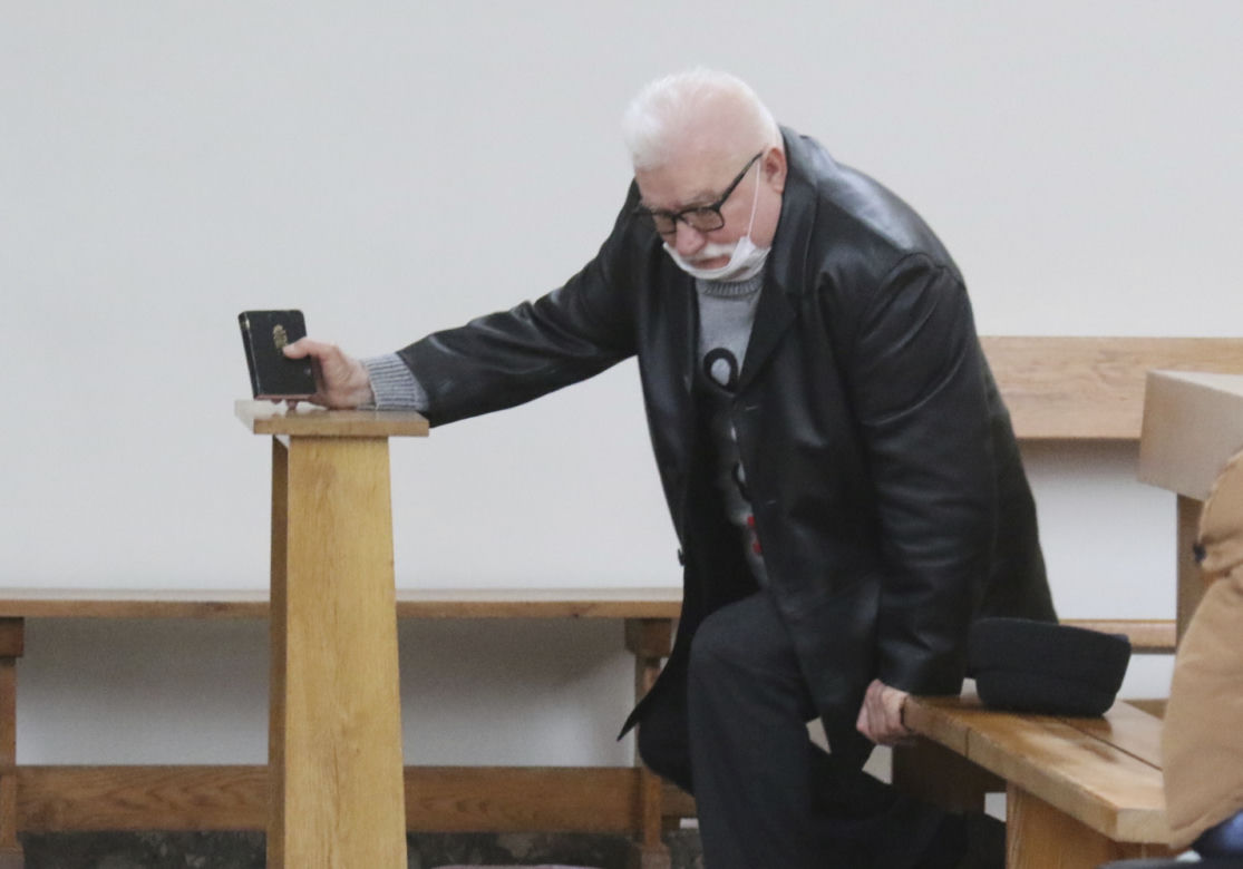 Lech Wałęsa na niedzielnej mszy