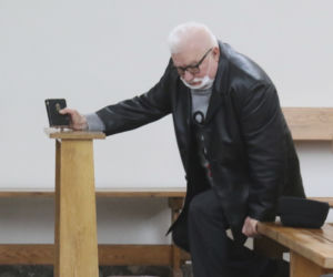 Lech Wałęsa na niedzielnej mszy