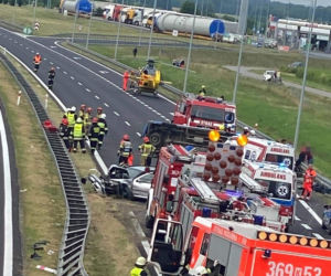 Wypadek na A4. Bus zderzył się z osobówką! W akcji śmigłowiec LPR!