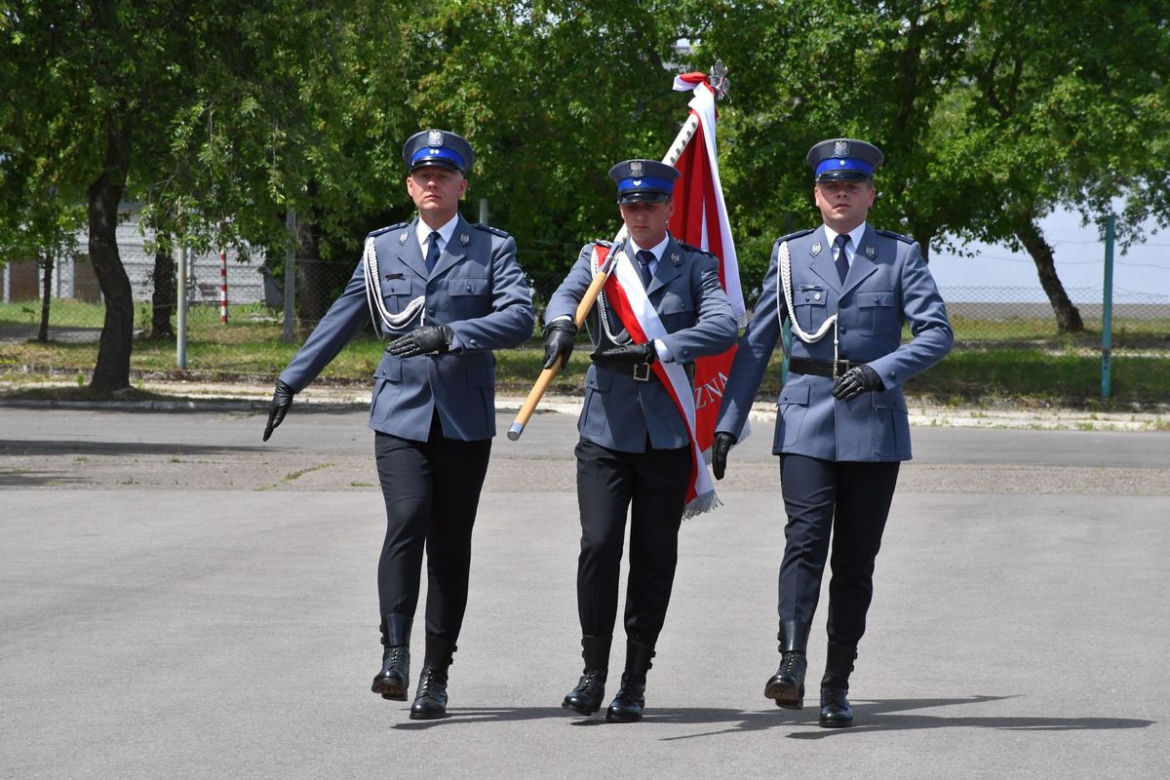 Nowi funkcjonariusze podkarpackiej policji. Złożyli honorową przysięgę