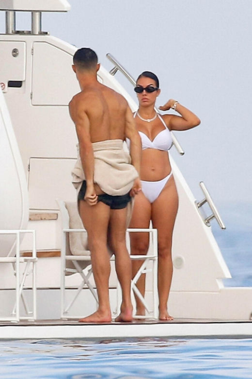 Cristiano Ronaldo zaręczył się ukochanej! Georgina Rodriguez powiedziała "TAK"!