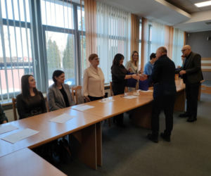 Więcej czujek dymu i czadu w domach w regionie. Trafią do potrzebujących z powiatu łomżyńskiego