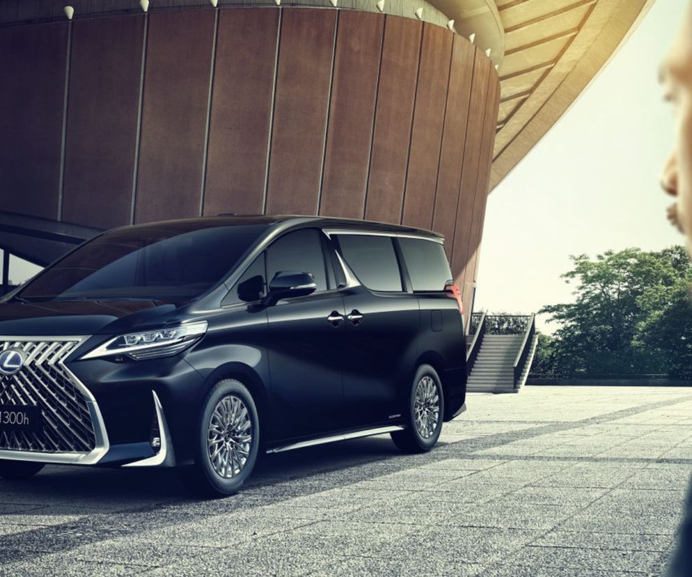 Lexus LM 