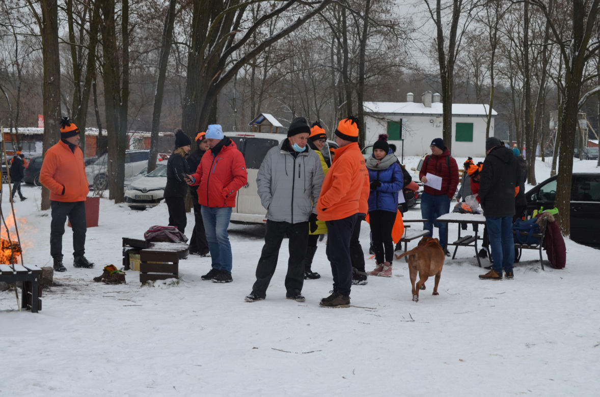 Morsowanie nasz nowy zimowy sport narodowy. Dziś na PIACHACH ponad setka morsów