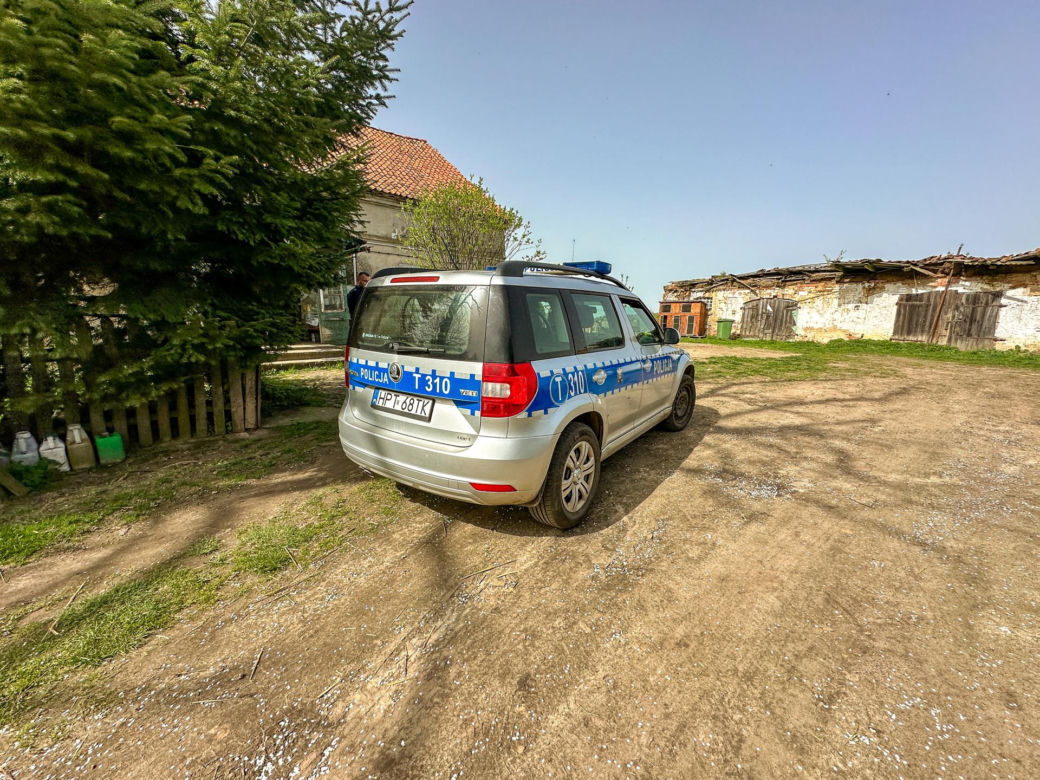 Pies zjadł narzędzie przestępstwa? Policja szuka kości, którą żona zraniła męża