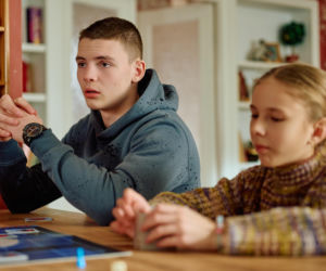 Na Wspólnej, odcinek 4184: Cieślik oskarżony o upowszechnianie pedofilii! To koniec jego kariery?