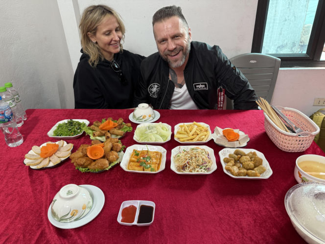 Patrycja Markowska z mężem w Wietnamie