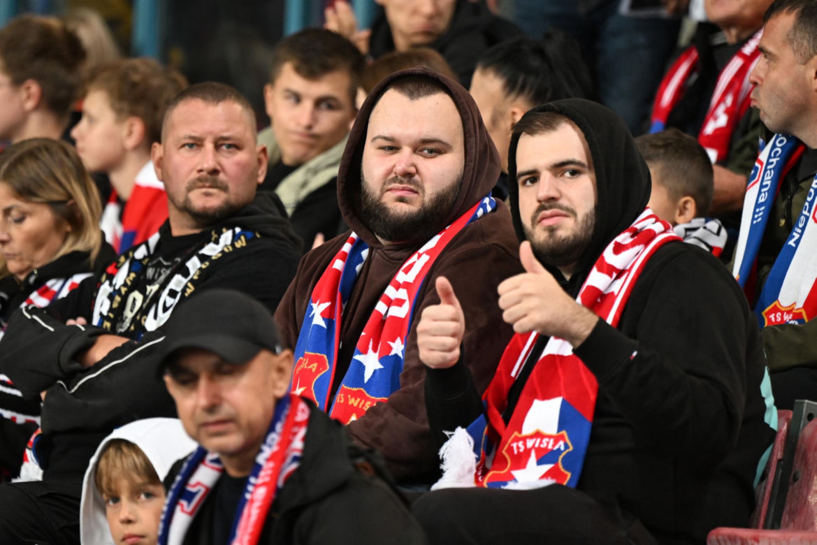 Wisła Kraków - Jagiellonia Białystok; Zdjęcia kibiców i zawodników z meczu 8. kolejki PKO BP Ekstraklasy