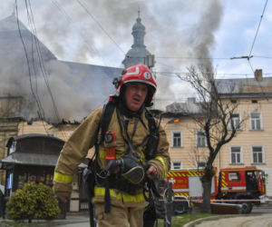 PILNE! Rosjanie zaatakowali pełne cywilów centrum Lwowa! Są nagrania