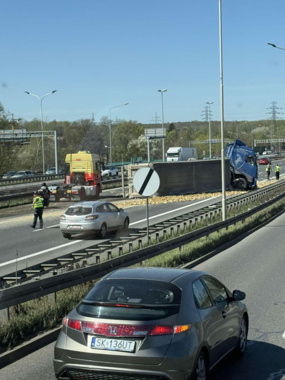 Drogowy paraliż w Katowicach. Zablokowana autostrada A4 i utrudnienia na DK86