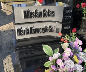 Maria Krawczyk-Gołas. Przygotowała sobie grób z Gołasem