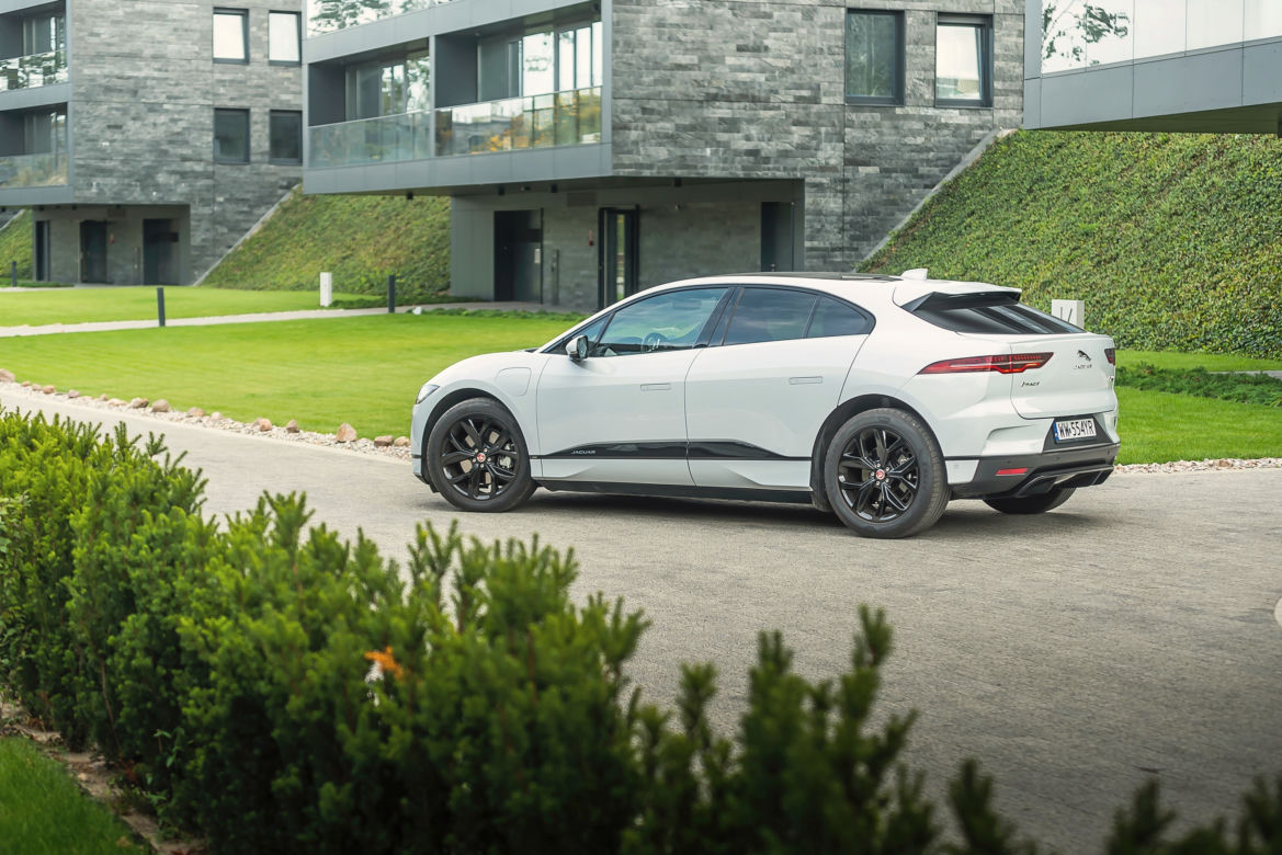 Jaguar I-Pace EV400 AWD SE