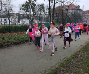 Grudziądzanki celebrowały swoje święto w biegu.  Ponad 400 pań imprezowało w Parku Miejskim