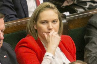 Chorosińska pokazała zdjęcie z windy. Jeden szczegół w wyglądzie od razu przyciąga uwagę