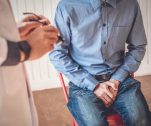 Wstydliwy problem, który może zniszczyć życie seksualne. Kiedy skrzywienie penisa wymaga lekarza?