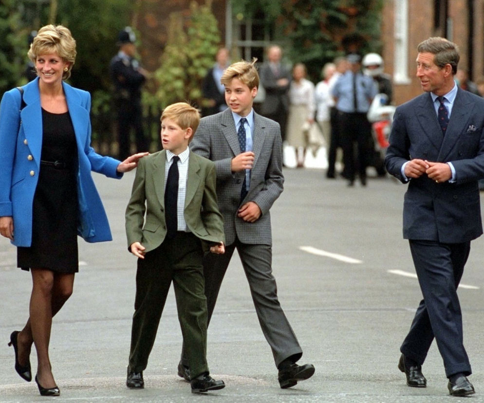 Książę Harry, książę William, księżna Diana i książę Karol